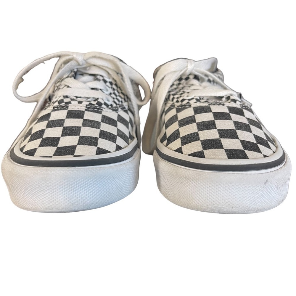 GUC Vans youth skateboard sneakers, checkered, black and white, size 1 youth - Picture 4 of 10